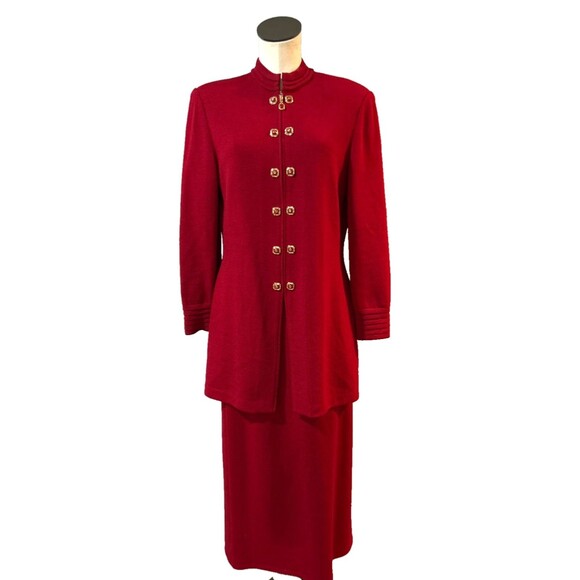 St. John Dresses & Skirts - St. John Women’s Santana Knit Silk Red 2pc Skirt Suit size 12 Old Money Holidays